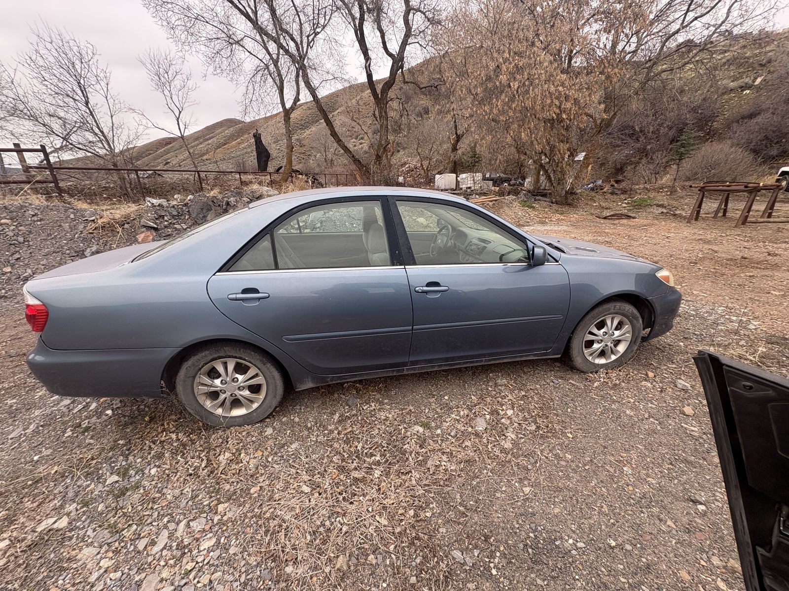 2004 TOYOTA CAMRY LE V6
