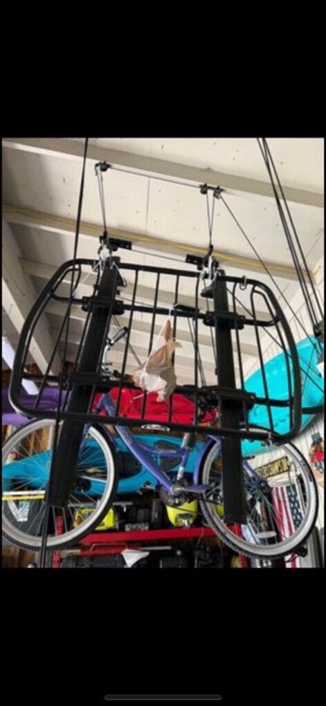 Yakima Roof Rack With Basket