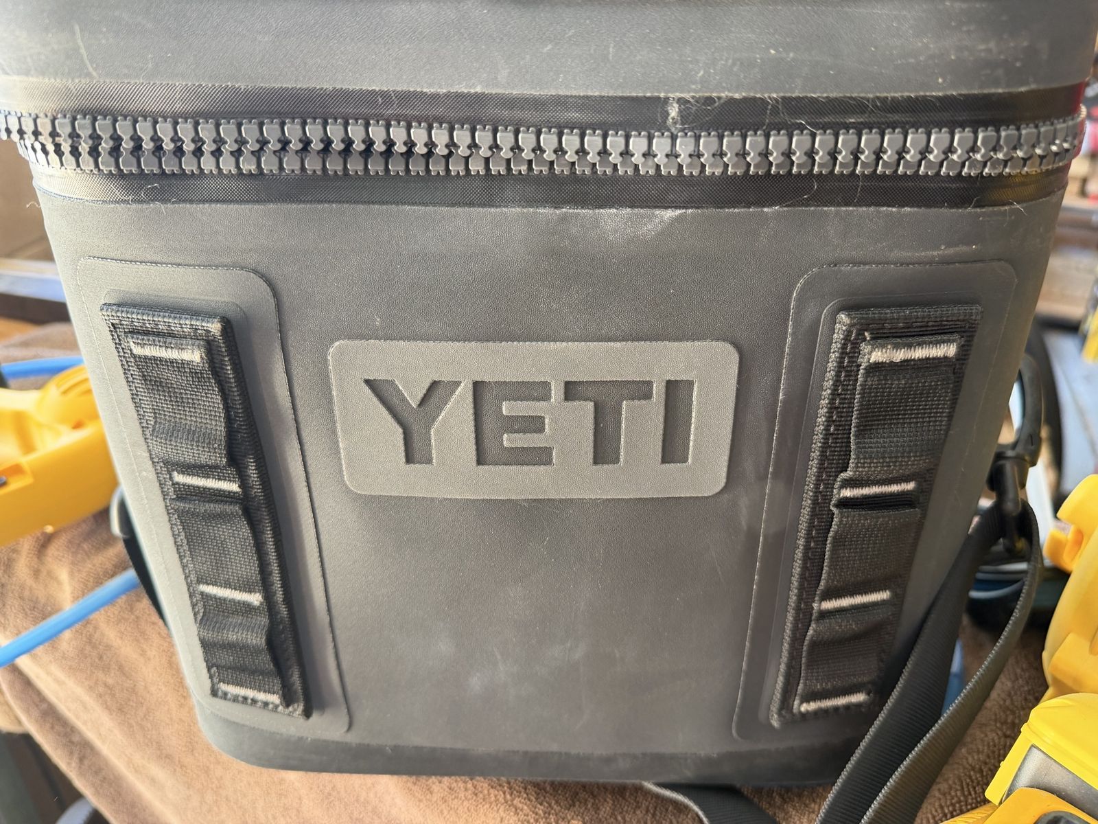 Yeti Hopper Flip 8 cooler