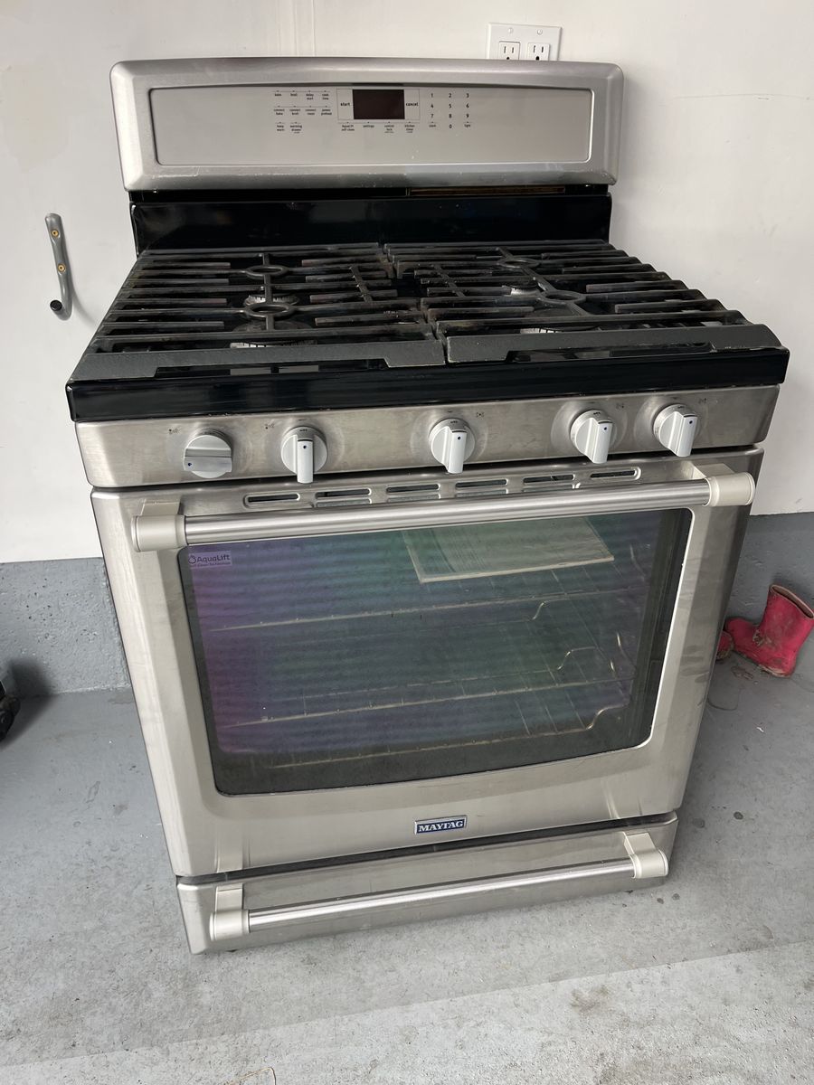 Maytag gas Stove