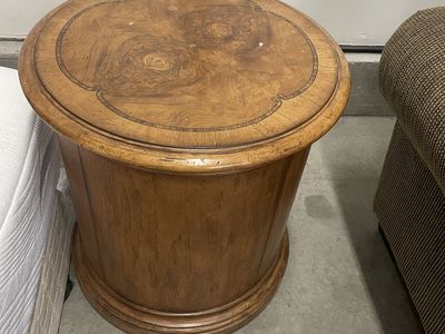 Cabinet wooden