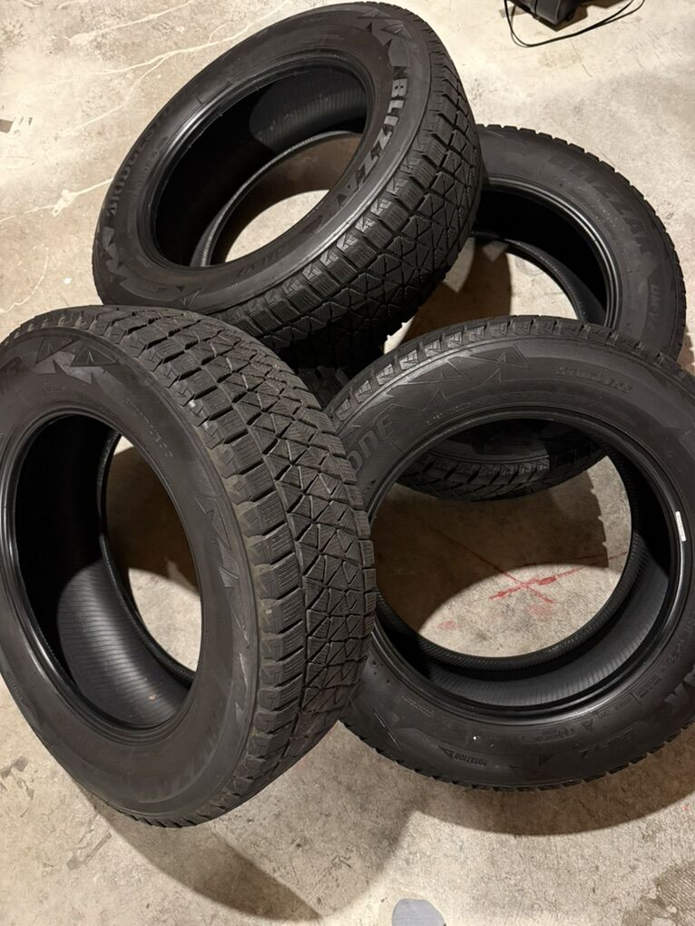 Bridgestone Blizzak Snow Tires 225 65 17