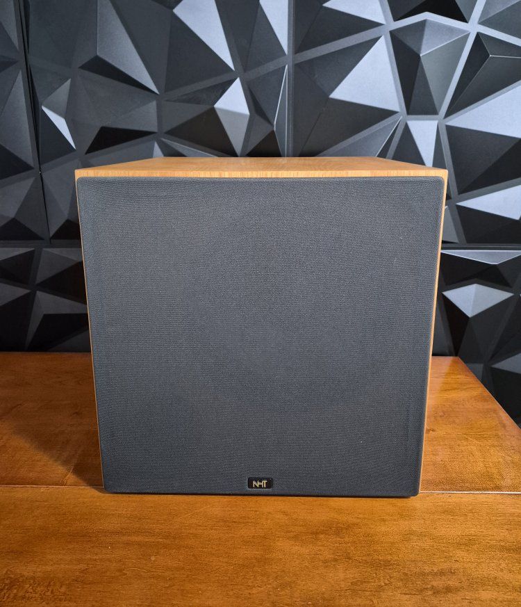 Vintage NHT SW2 Passive Subwoofer Piano natural wood Home theater Speaker. Excellent Conditions! 