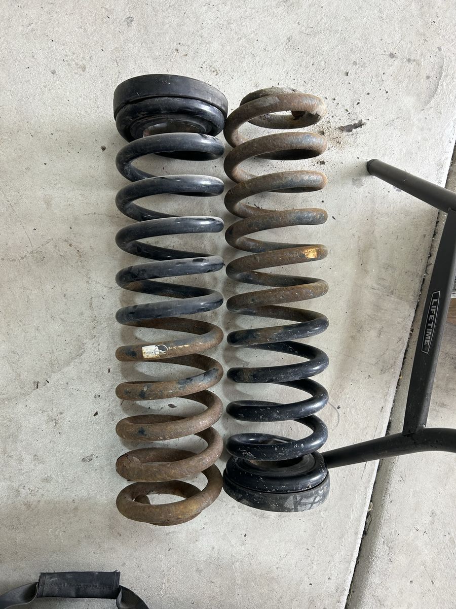 2005-2016 Ford f350 2 in lift Bilstien springs.