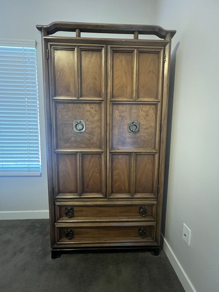Vintage Solid Wood Bedroom Set