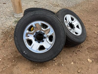Tires And wheels Off Of 2022 Dodge Ram 2500