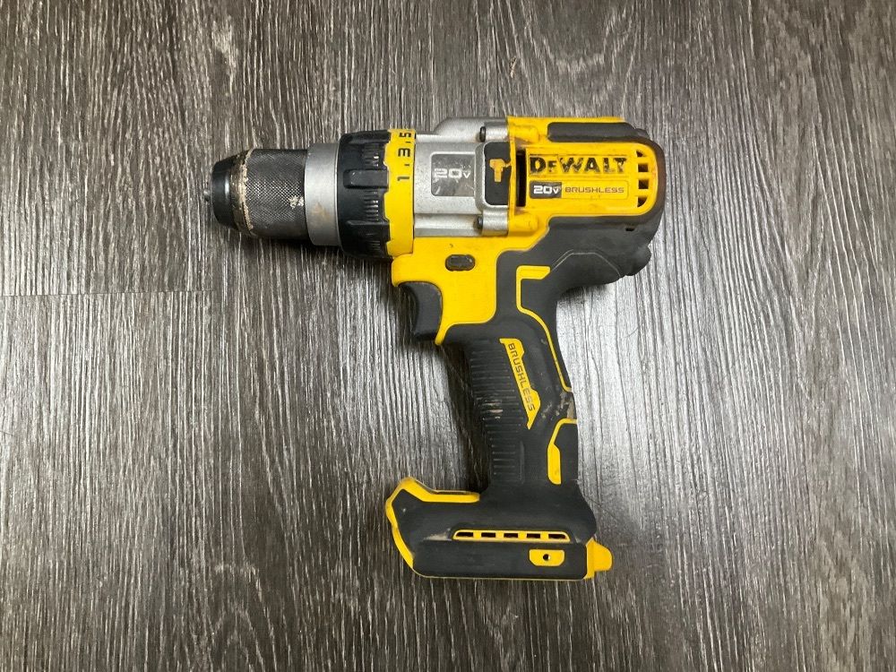 DEWALT 1/2 INCH HAMMER DRILL TOOL ONLY
