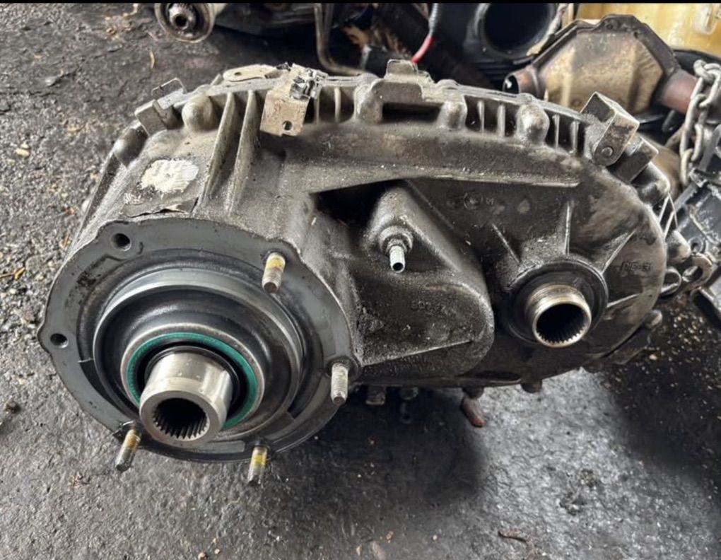 GM Chevy AWD transfer Case GMT800 BW 4481 Denali