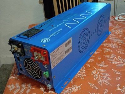 4000 w INVERTER and CHARGER