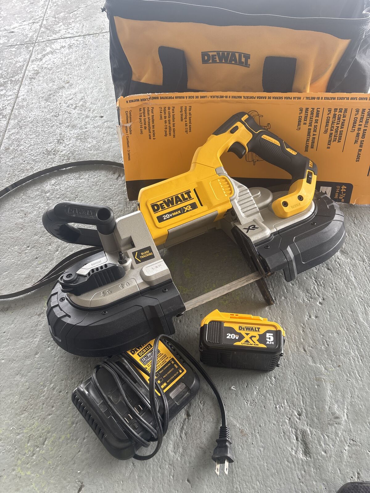 DeWalt 20v MAX XR portable Band Saw-Like New