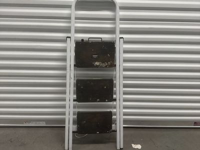 3-Step Folding Ladder / Step Stool