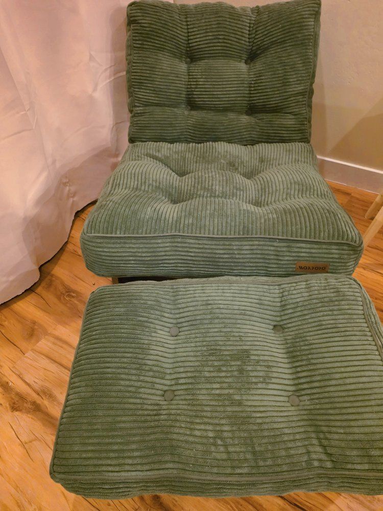 accent chair