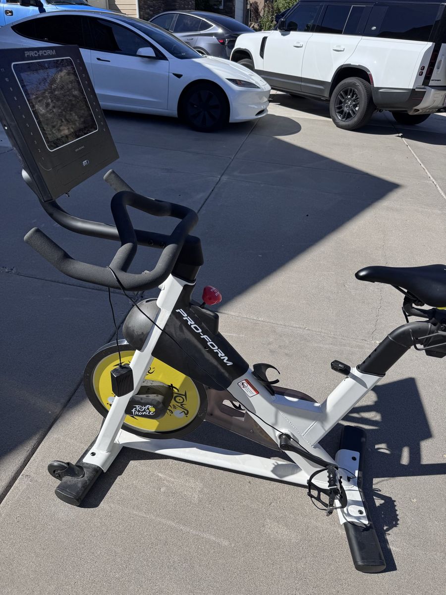 ProForm Tour de France CTC Indoor Cycle – 10” Touchscreen – Excellent Condition -$350 OBO