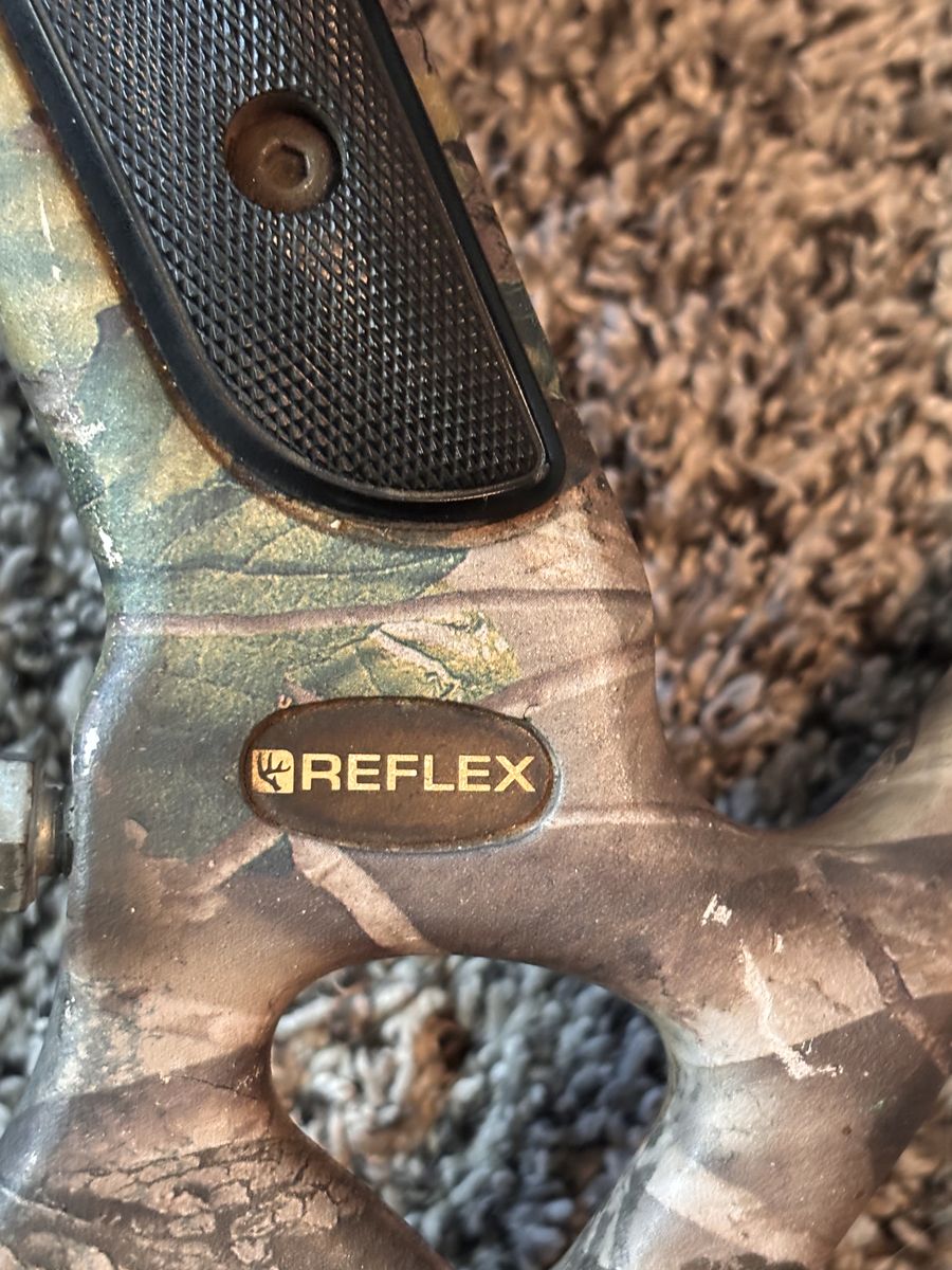 Reflex excursion Compiund Bow