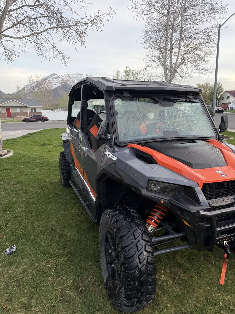 Polaris General XP 1000 deluxe