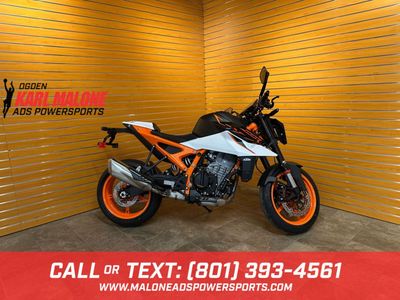 2026 KTM 990 DUKE R - K12426