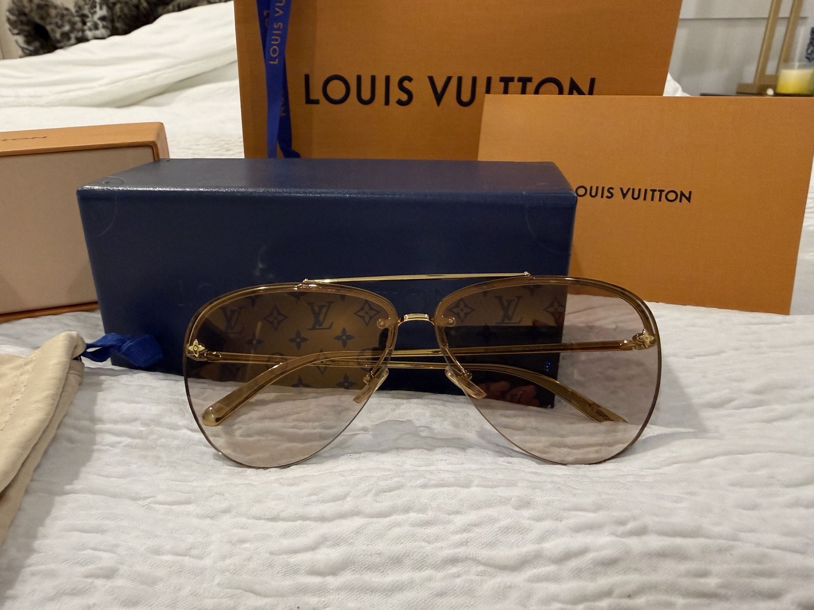 Louis Vuitton Aviator Sunglasses Gold Metal Frame Gradient Brown Monogram Lens