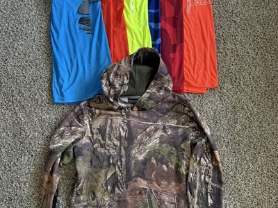 Boys Under Armour XL Lot