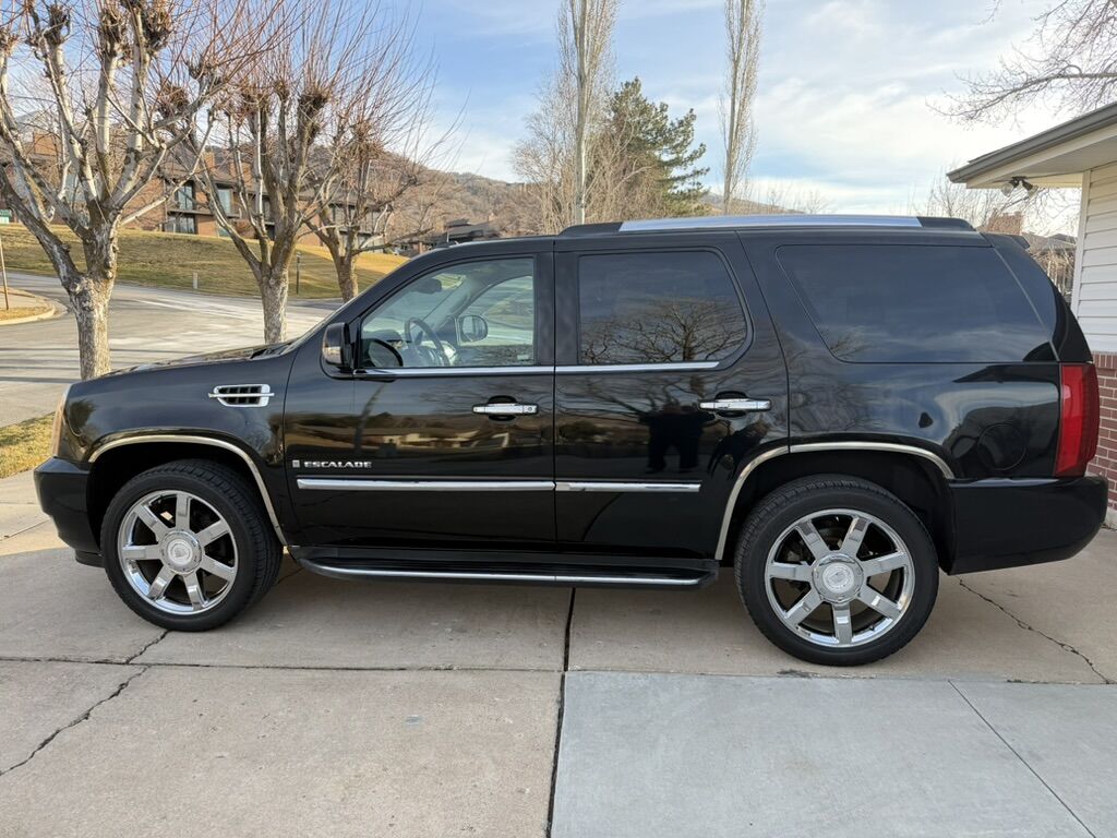 2007 Cadillac Escalade Base