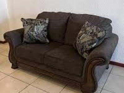 NEW Miltonwood Loveseat and Throw Pillows