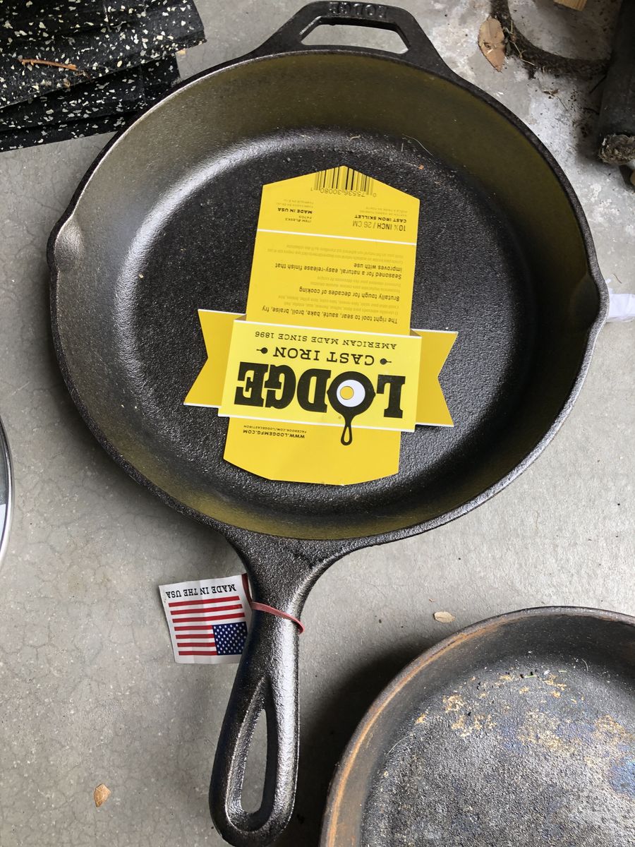 New Lodge Cast Iron Pan plus free extra pan