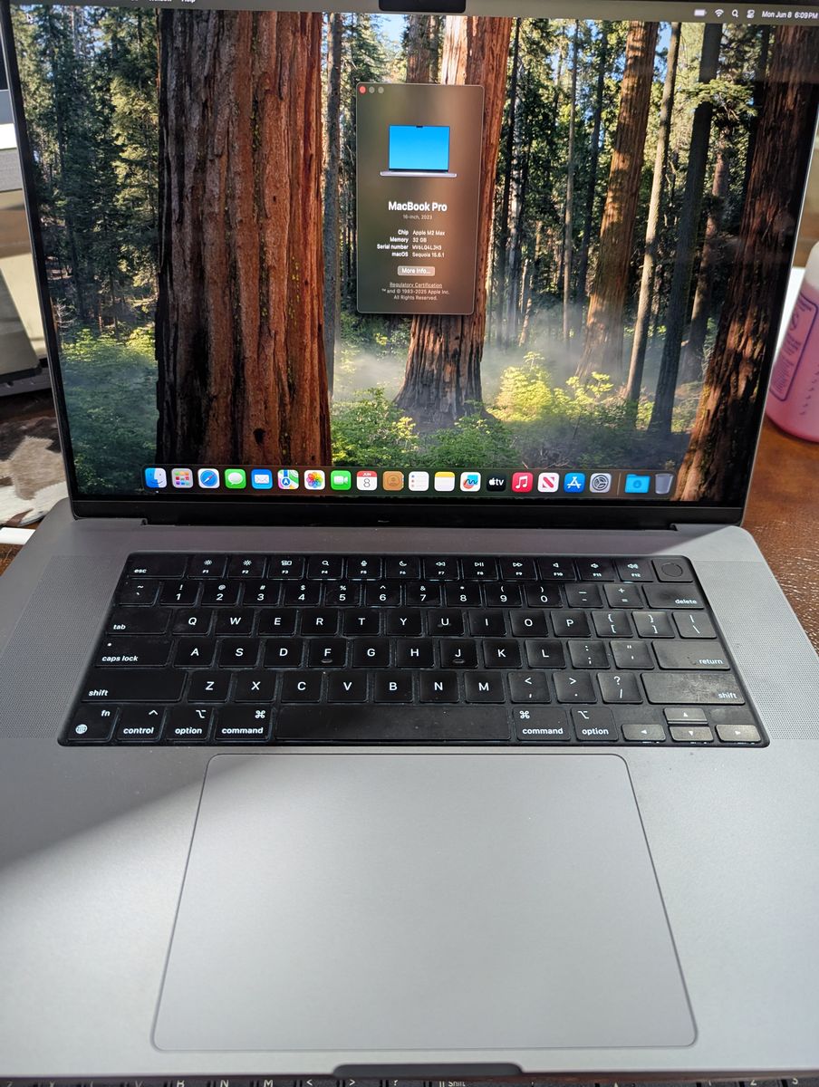 MacBook Pro M2 Max 16-inch (2023)