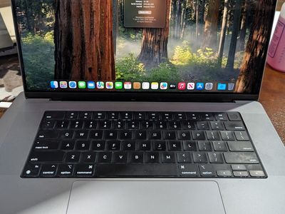 MacBook Pro M2 Max 16-inch (2023)
