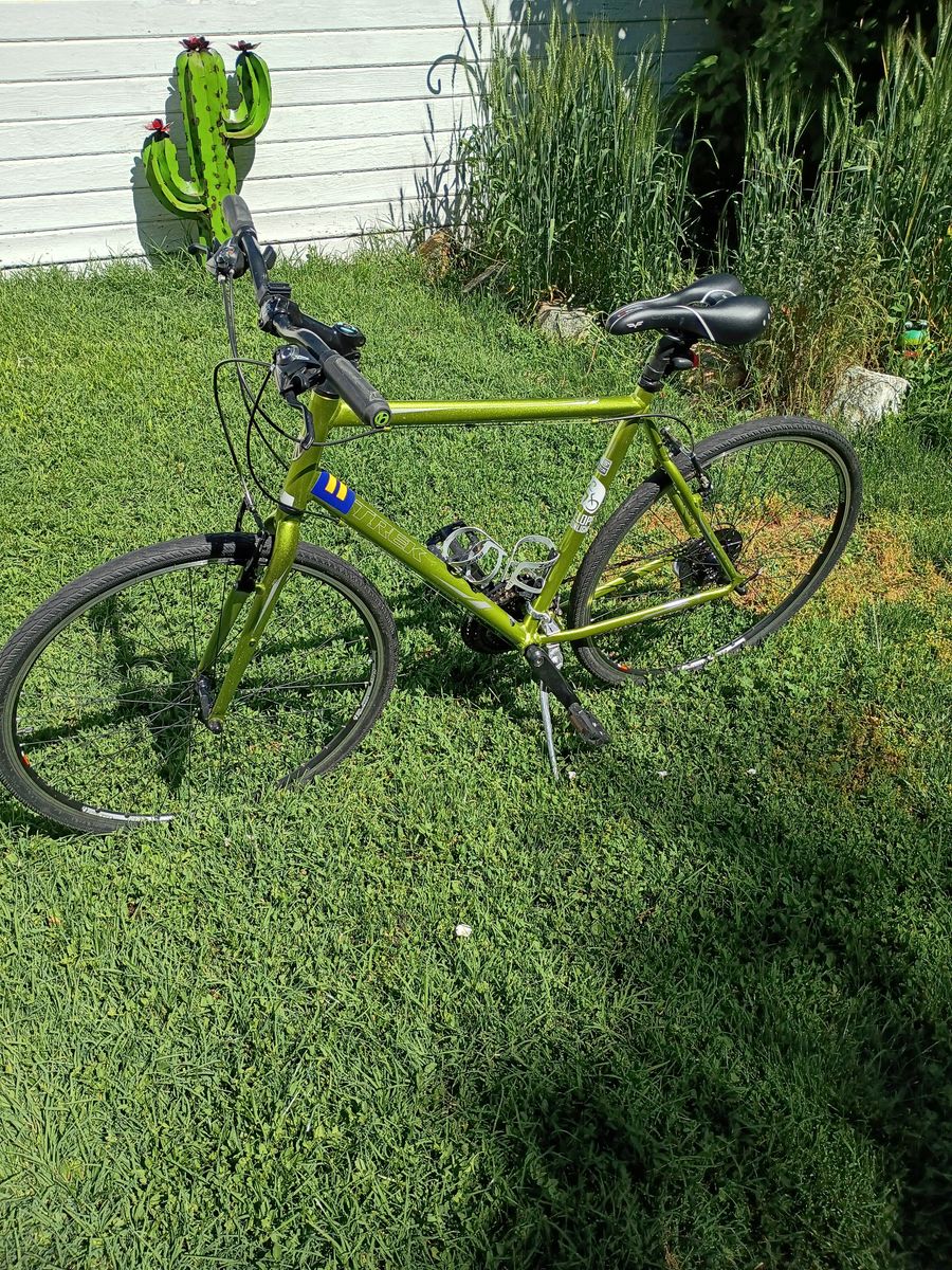 22.5" Treck Hybrid Bike