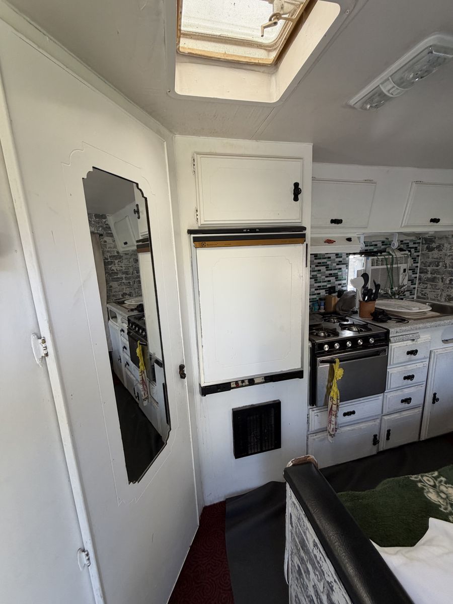 Main image 13