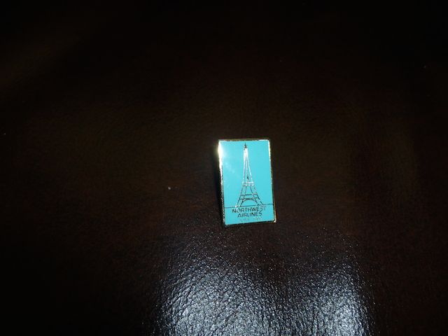 Paris, France Eiffel Tower Pin - Northwest Airlines / Hat Pin