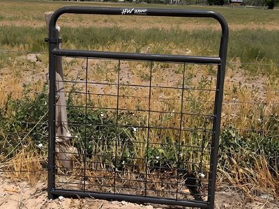 *LAST ONE* 4' Wire Filled Gate