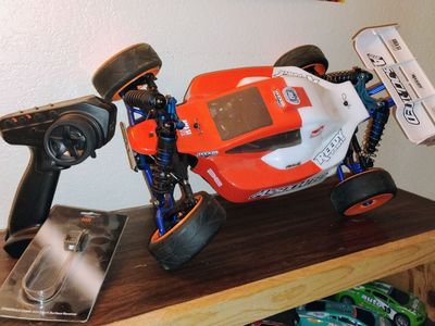 ***Limited Time Sale*** Associated RC8-E Buggy