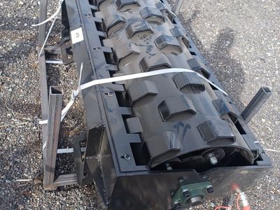 SKID STEER VIBRATING PAD FOOT ROLLER