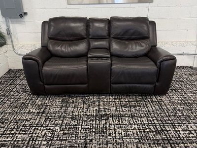 COSTCO CAREY LEATHER POWER RECLINING LOVESEAT W/ POWER HEADRESTS & STORAGE CONSOLE!!