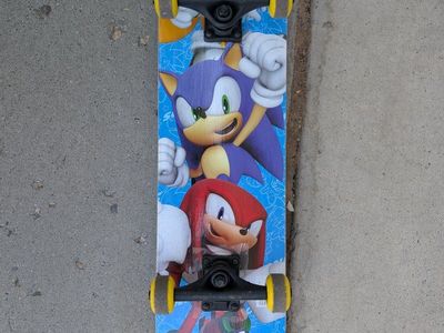 Sonic the Hedgehog Complete Skateboard - "It's All About Speed" Graphic Deck