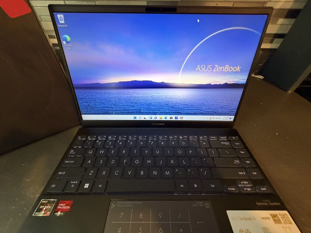 Asus Zenbook Laptop