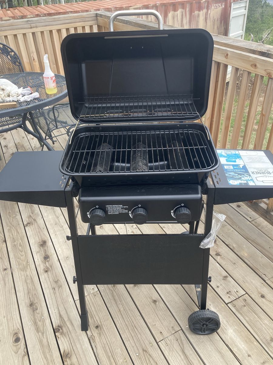 Newer 3 burner BBQ