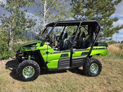 Kawasaki Teryx4 LE, like new, 1470 miles
