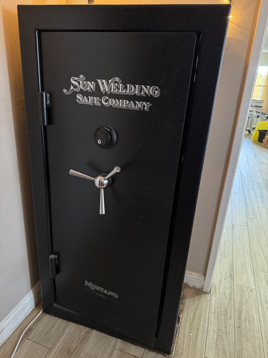 Sun Welding Mustang Series Safe