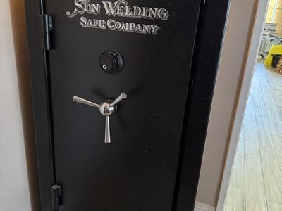 Sun Welding Mustang Series Safe