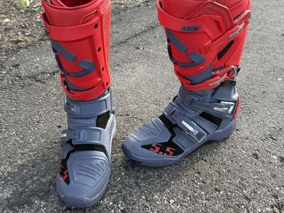 Leatt 5.5 motocross boot sz 8