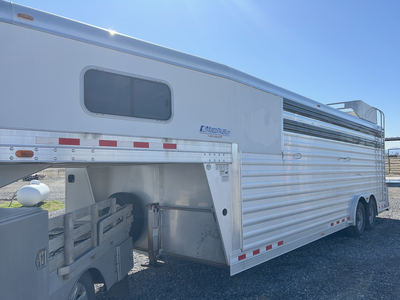 4-Star Stock Trailer