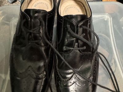Dress shoes kids size 4
