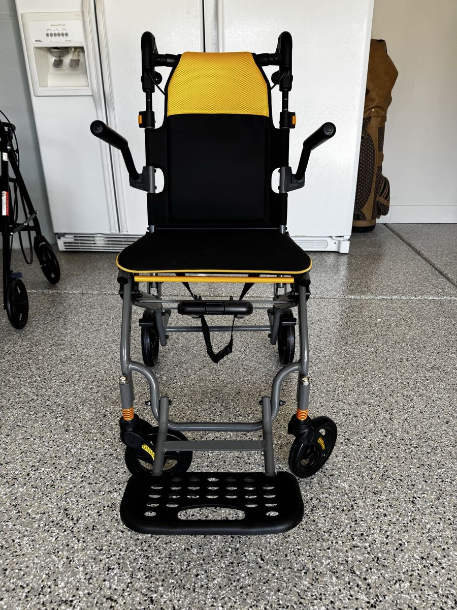 Lightweight wheelchair