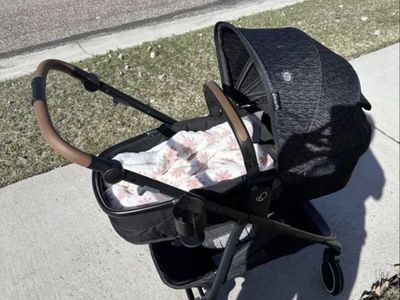Evenflo Shyft stroller car seat System free delivery