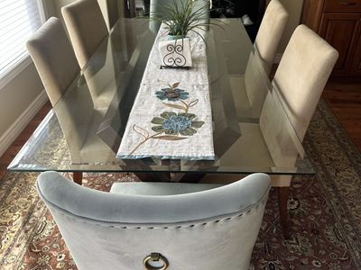 Dining Table (Pier1) + 2 chairs (Pier1) + 4 chairs