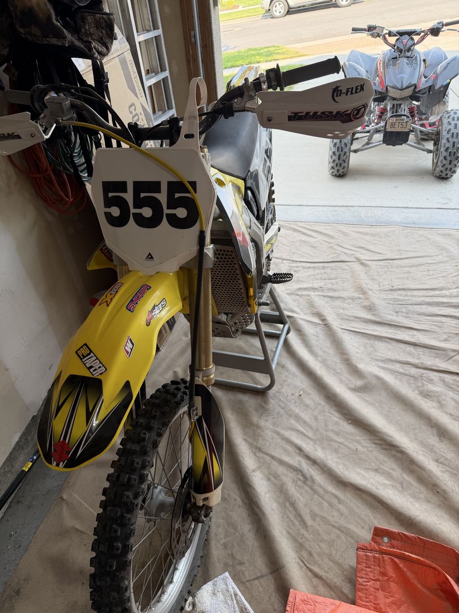 RMZ 450 2005