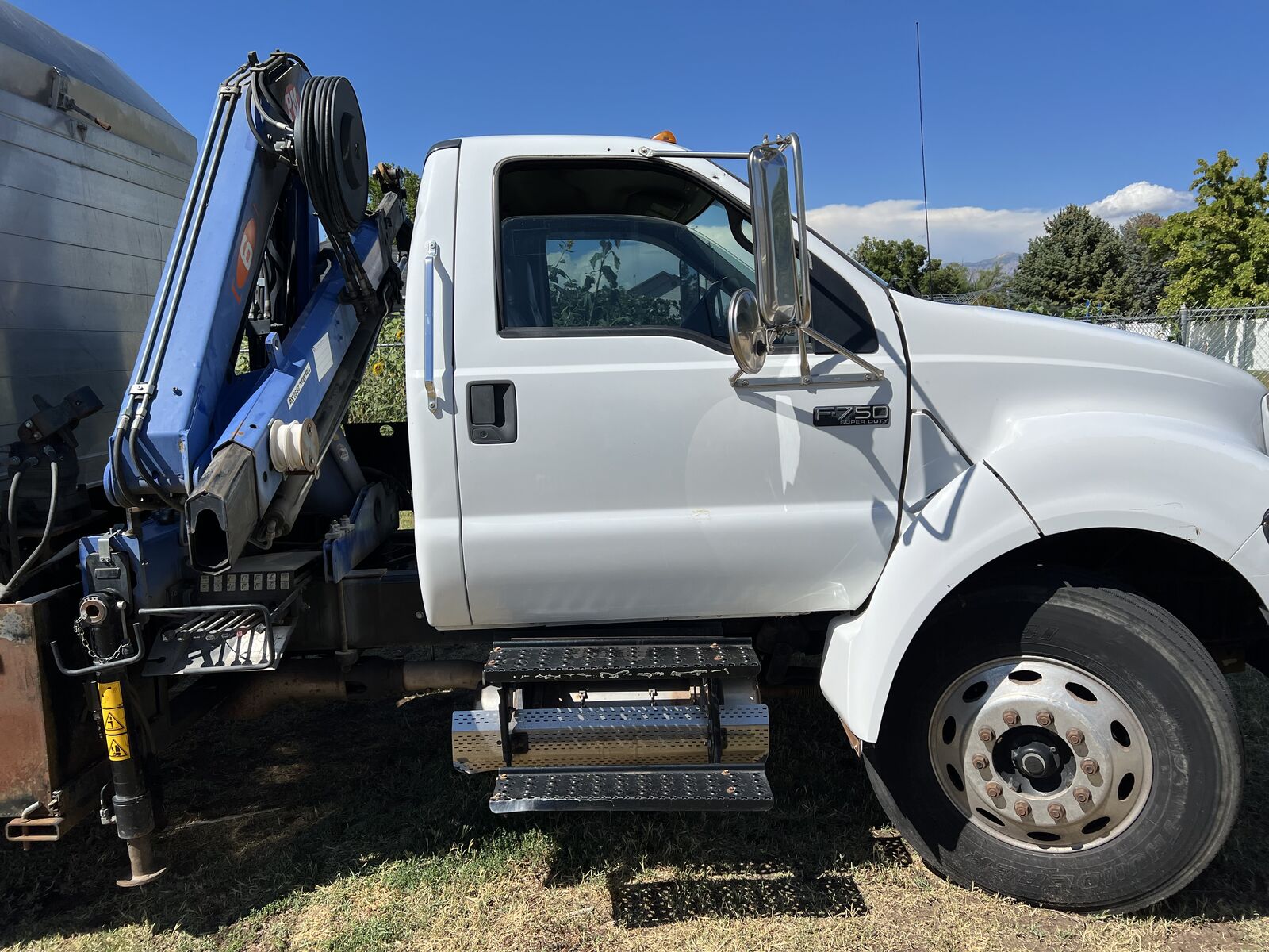 2008 F-750 Knuckle boom chip truck