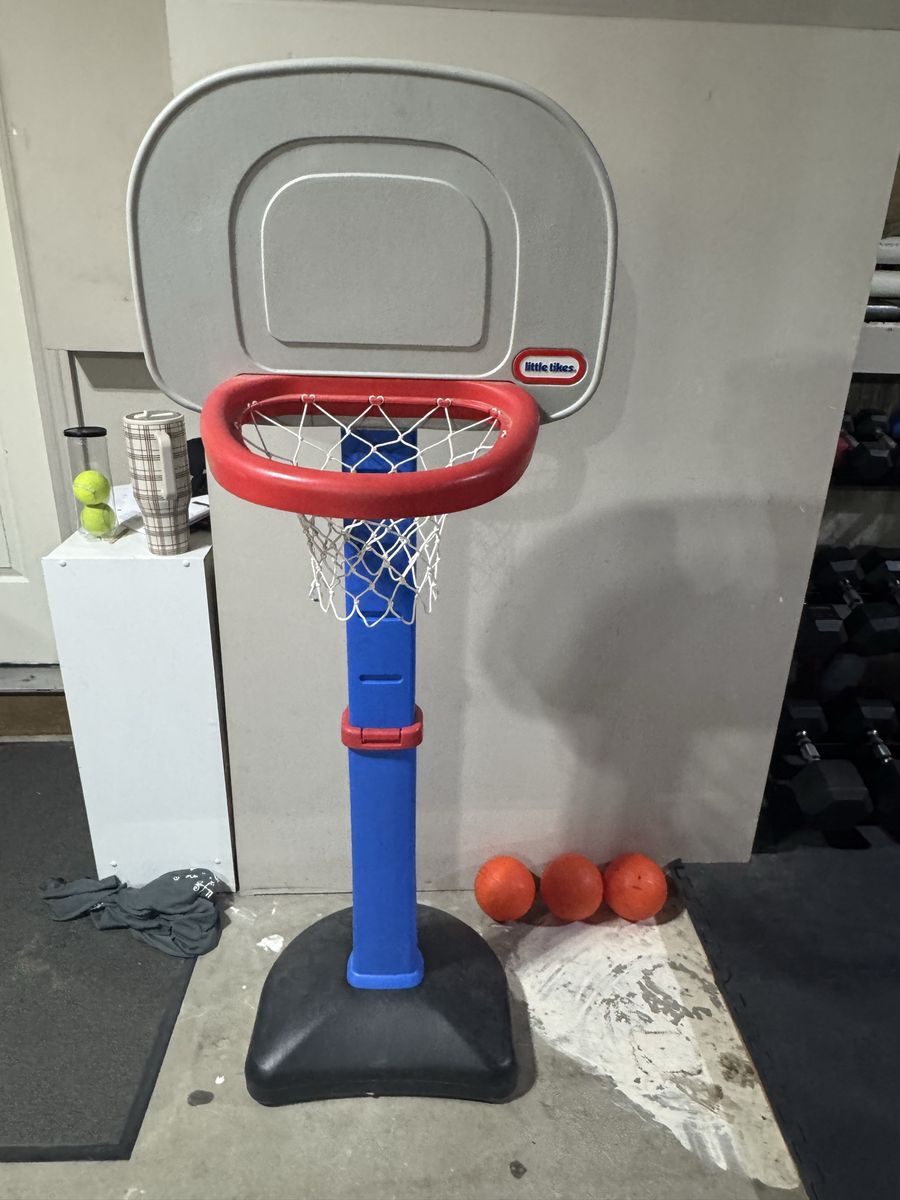 Little Tikes Easy Score Kids Adjustable Basketball Hoop with 3 Mini Basketballs