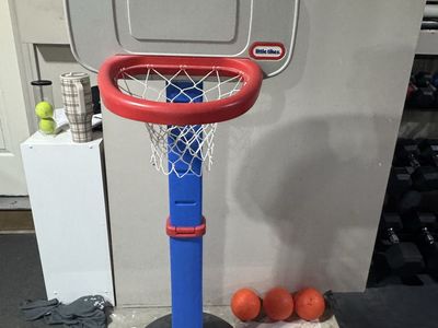 Little Tikes Easy Score Kids Adjustable Basketball Hoop with 3 Mini Basketballs